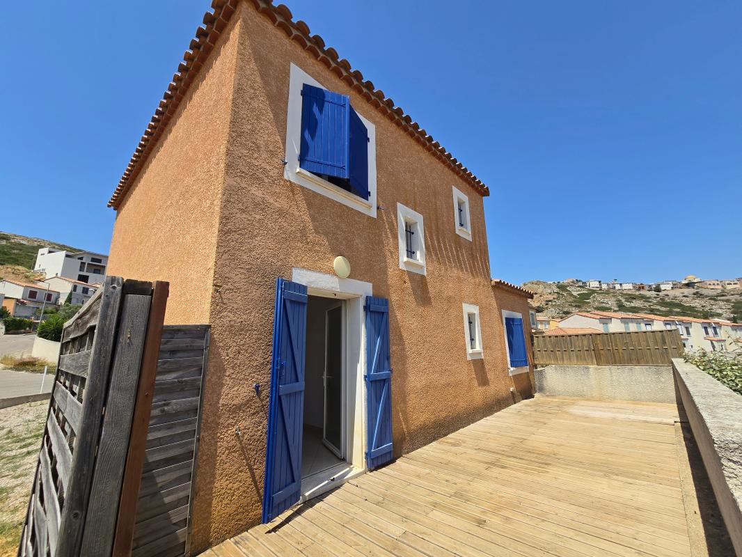 carouselItem-0Fullscreen