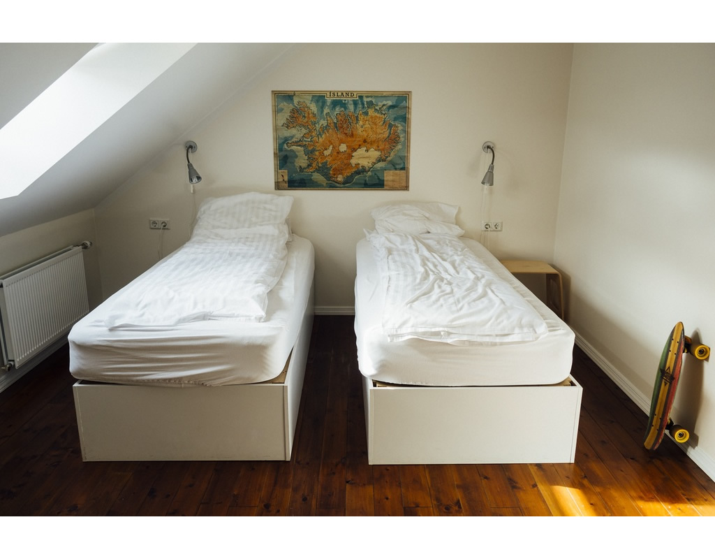 2 list une place côte a côte