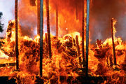 Une maison en flamme