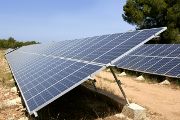 Des panneaux solaires en Méditerannée
